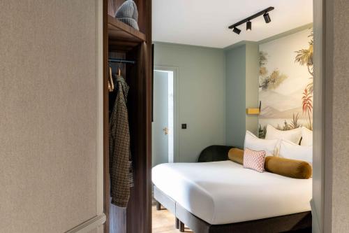 Les Jardins Du Luxembourg — Room