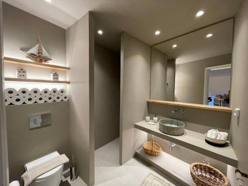 Lemon Tree Apartment