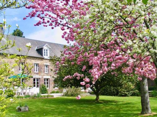 La Clef Decamp La Longère 1750 Hambye piscine grand jardin
