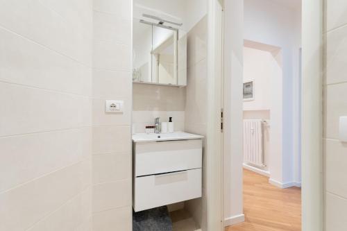 GuestHost - MM Sant'Agostino Modern Flat