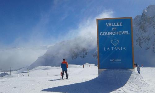Résidence Saboïa A Courchevel skis aux pieds