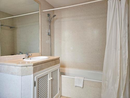 Garden apartment in Ocean Pino Golf near Cabopino