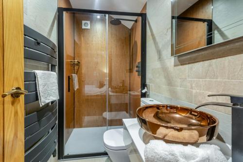 a bathroom with a sink and a toilet at 1 Bed in Brampton oc-g34638 in Brampton
