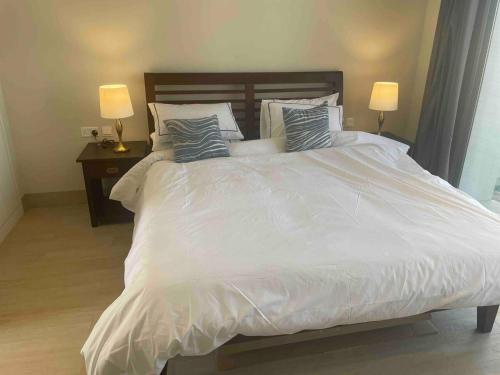Villa - Sleeps 2 - Pool - Parking
