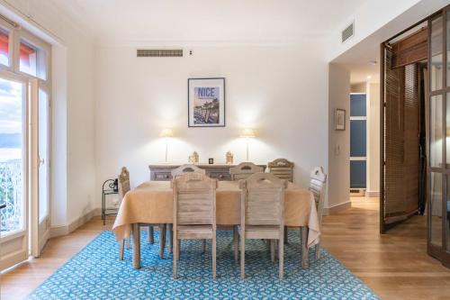 COZYSTAY Elegant Two-Bedroom Apartment in the "La Californie Area"