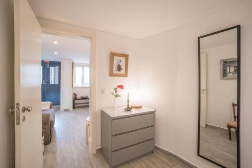 Heart of Bairro Alto Ground Floor