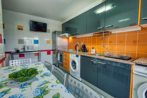 Ocean Whisper Apartment