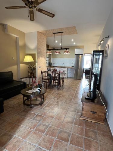 Apartamento DEL SOL,-Centro histórico con aire acondicionado