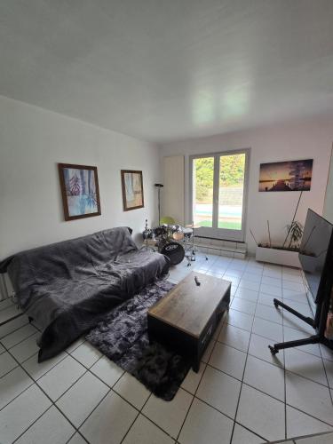 Maison avec jardin et piscine au calme proche Bordeaux