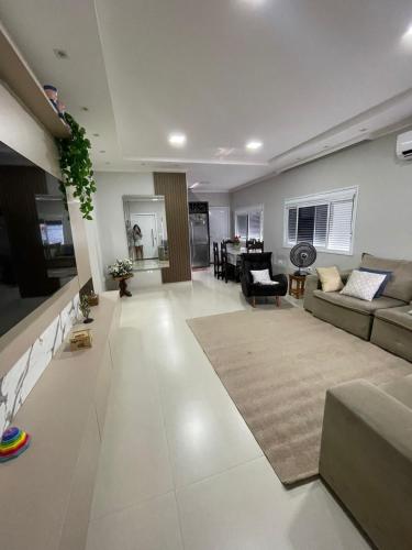 Casa completa a 5 minutos do Paraguai