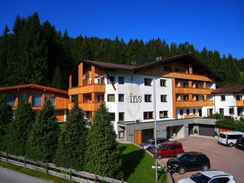 Apartment Aparthotel Iris-5 by Interhome