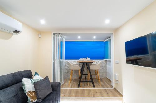 MI 18- GREAT SEEVIEWS , FIRST line seefront , NEW APPARTMENT