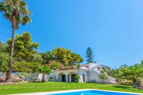 Astarte Villas - Hacienda Beach Villa