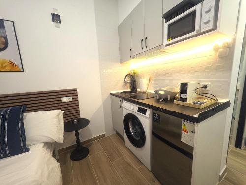 106 Bright & Cozy Studio 15 minutes Center Madrid