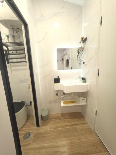 106 Bright & Cozy Studio 15 minutes Center Madrid