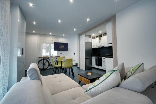 Citylife Urban Pulse with Jacuzzi