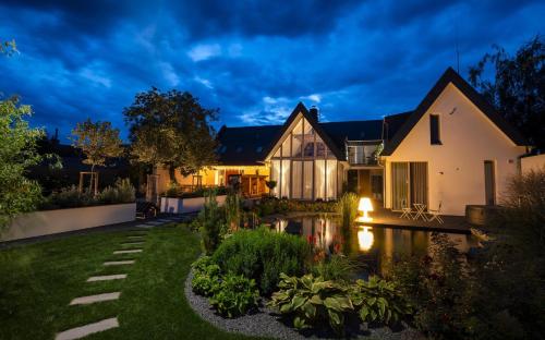 DáLe - jen tak si žít ...