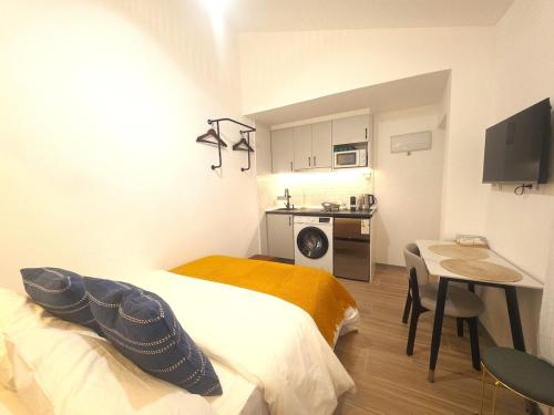 108 Ideal Studio 15 minutes to Madrid center