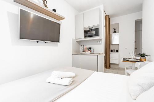 Charming & Cozy Apartment Near the Eiffel Tower