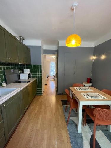 2 bedrooms appartment with free parking
