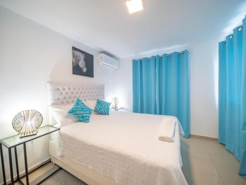 Cozy & Central 3BR Apt Secure & Comfortable