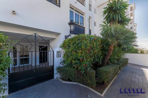 Premium 3BR w Seaviews Close to Port By Better Bookings photo 24