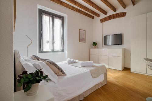 Navigli Modern Studio in Design Area by Stay Mastery