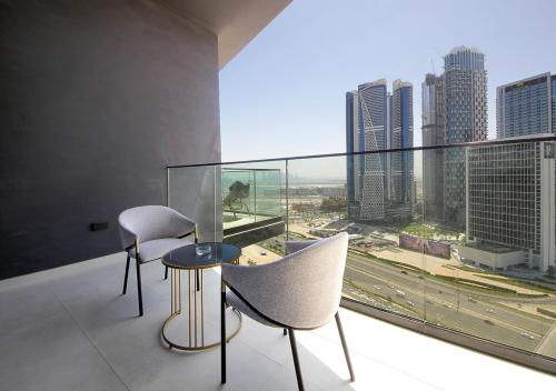 Luxury Studio with Canal View Prime Business Bay