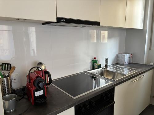 Nice little studio-City centre & train station