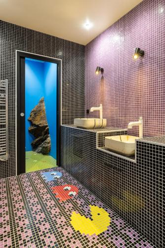 Black Diamond - Chalet Babylon