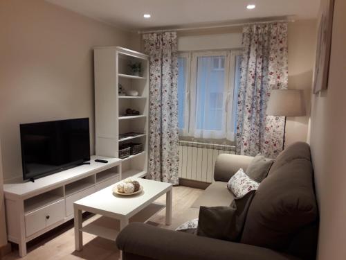 1A161 Apartment en Gijón para 5 personas by R2R