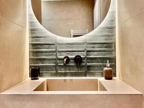 Sealine Spacious Apartment
