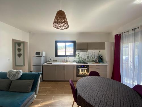 Cuina o zona de cuina de Villa Jade