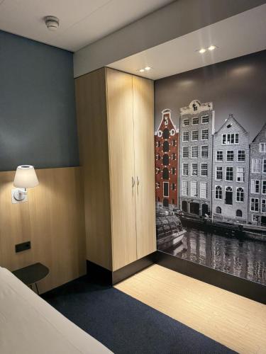 MERCURE HOTEL SCHIPHOL TERMINAL WEBSITE visual data 2