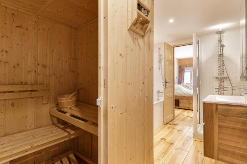 Ferme d Aristide - Chalet 160m2 Calme Sauna Vue Bus Train 250m