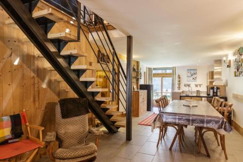 Ferme d Aristide - Chalet 160m2 Calme Sauna Vue Bus Train 250m