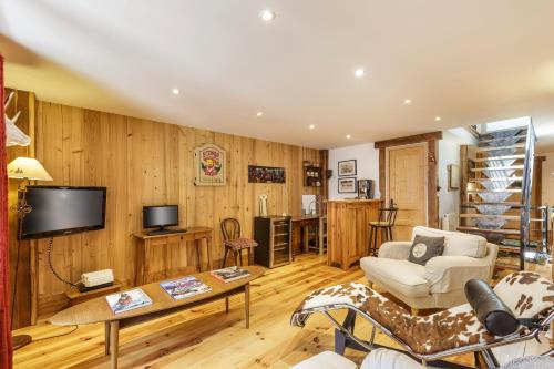 Ferme d Aristide - Chalet 160m2 Calme Sauna Vue Bus Train 250m