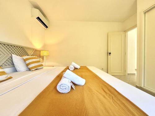 Albufeira Balaia Golf Vilage 8 With Pool by Homing