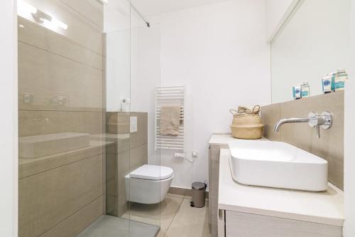 MY CASA - BONAPARTE 42 - 1 bedroom near Port and Place Garibaldi
