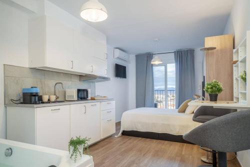 Estudio con jacuzzi y vistas al mar