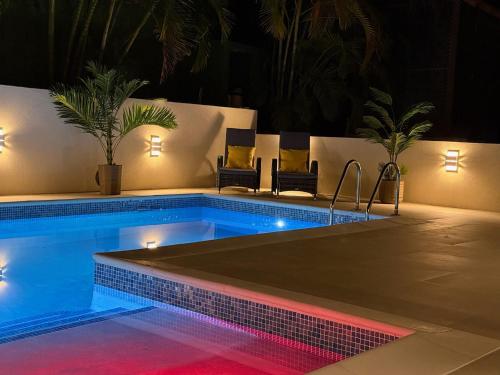 Piscina a Jacks Place - by ZenBreak o a prop