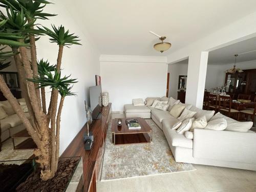 Sea view apartment - 400 meters from the beach