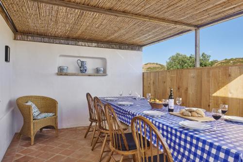 Alvorada House, Callebanda Barracol