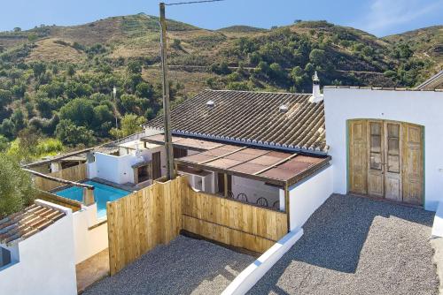 Alvorada House, Callebanda Barracol