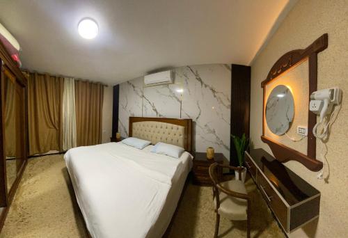 Llit o llits en una habitació de Cozy House