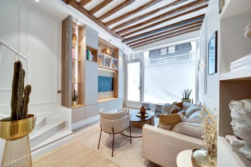 Historical house in the heart of Paris