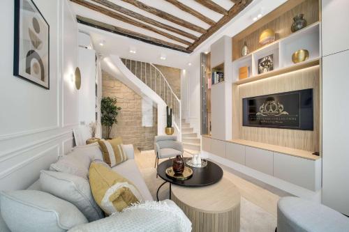 Historical house in the heart of Paris