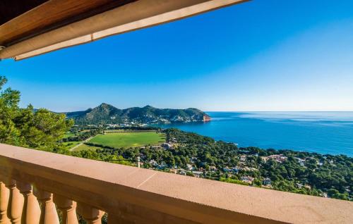 a balcony with a view of the ocean at Ventimar in Canyamel