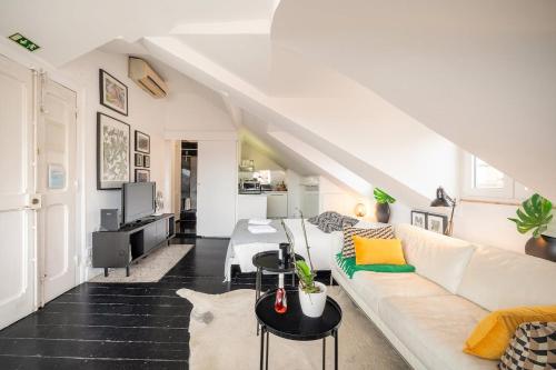 Stylish Penthouse Studio w Terrace by Porta85