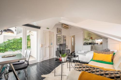 Stylish Penthouse Studio w Terrace by Porta85
